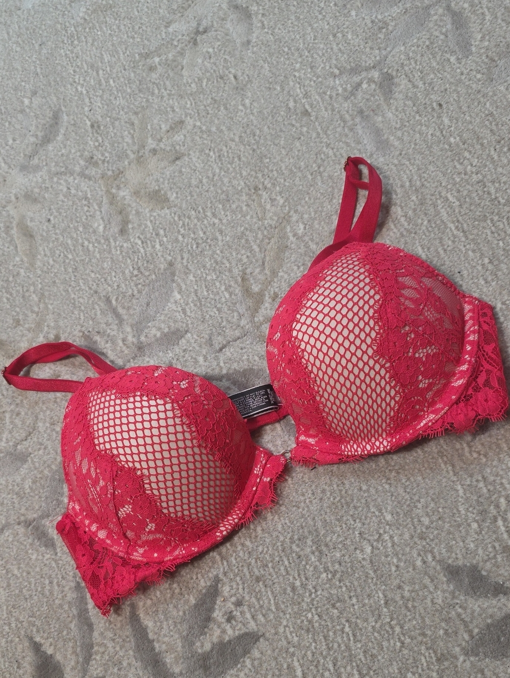 NWOT Victorias Secret Bombshell Plunge Bra